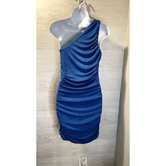 Women's Blue Velvet Halter Neck Ruched‎ Bodycon Midi Dress - Picture 5 of 5